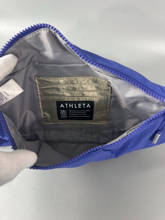 Athleta Kinetic Waist Bag Belt Fanny Pack Adjustable Strap Travel Nylon Blue - Picture 8 of 15